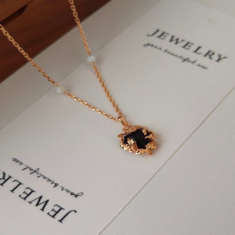 DOREA Black Onyx Necklace