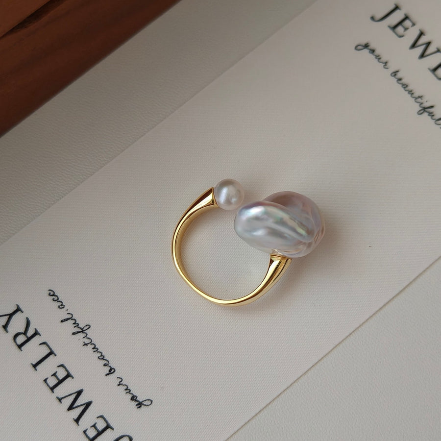 DOREA Baroque Pearl Ring